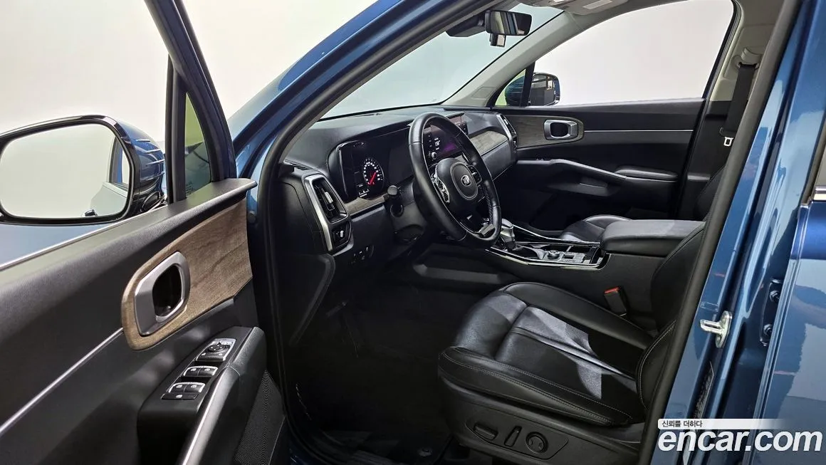 Kia Sorento — фото 10
