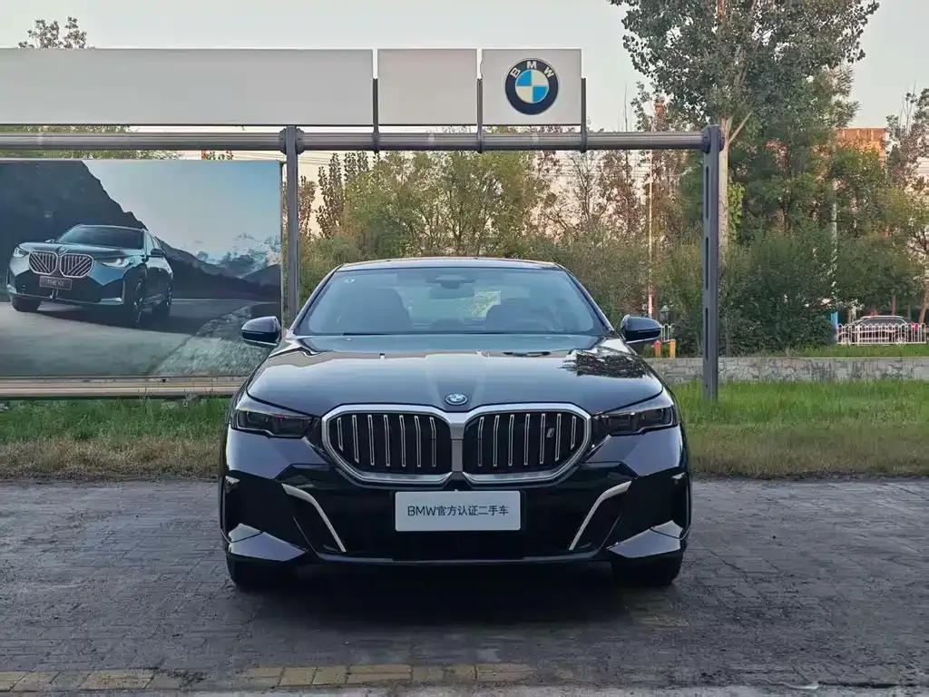BMW i5 — фото 2