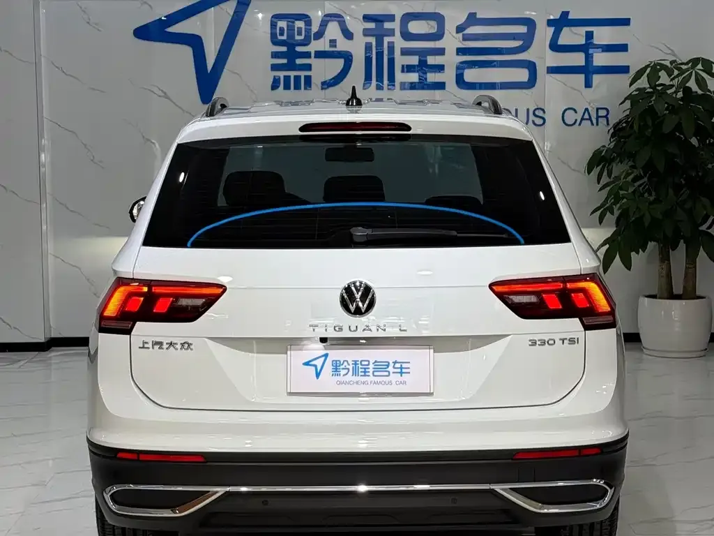 Volkswagen Tiguan L — фото 8