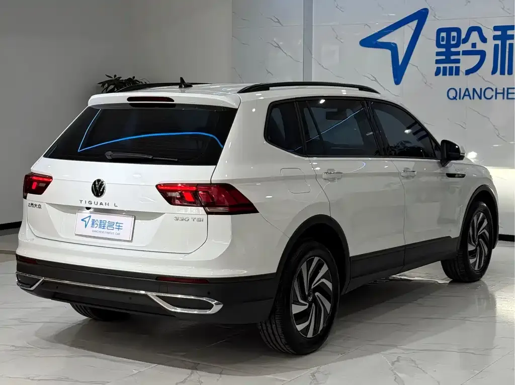Volkswagen Tiguan L — фото 9