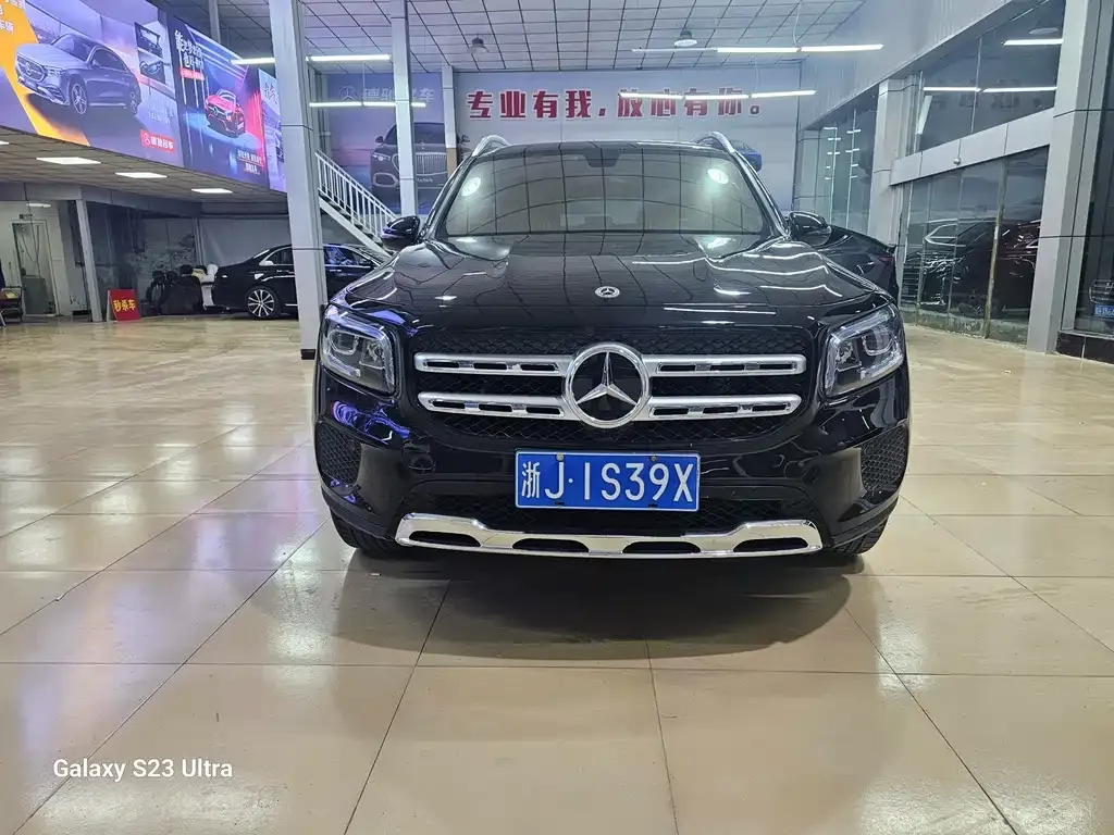 Mercedes-Benz GLB — фото 1