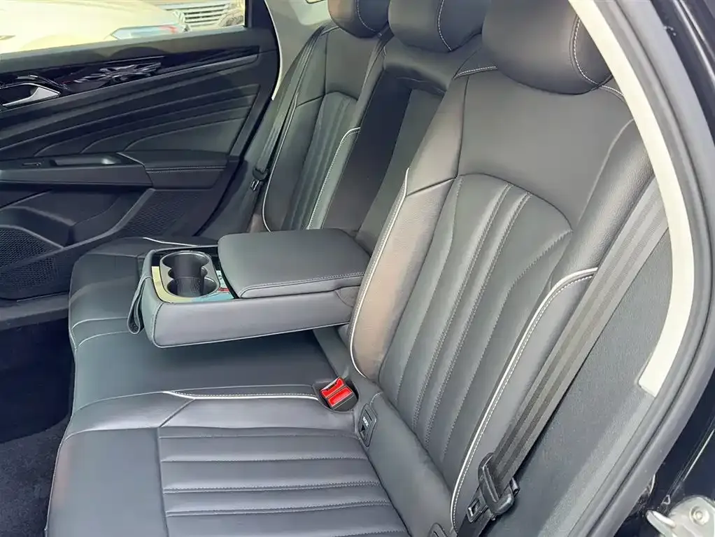 Volkswagen Passat — фото 8