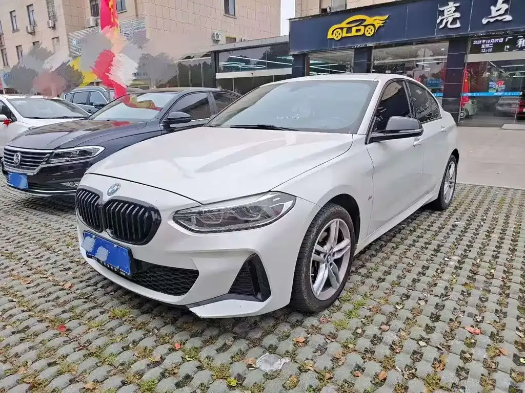 BMW 1 Series — фото 1
