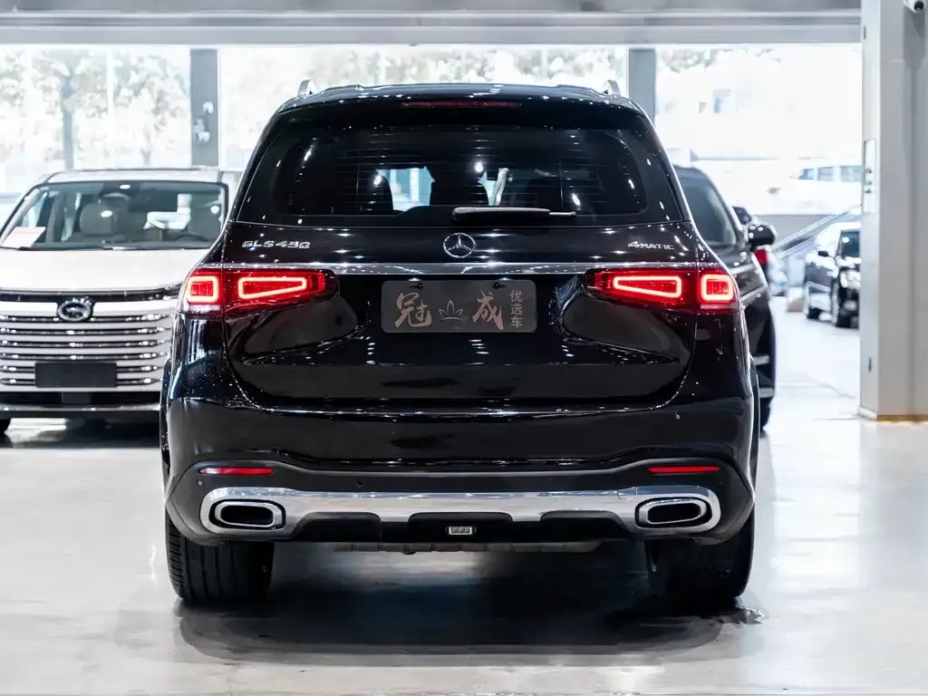 Mercedes-Benz GLS — фото 6