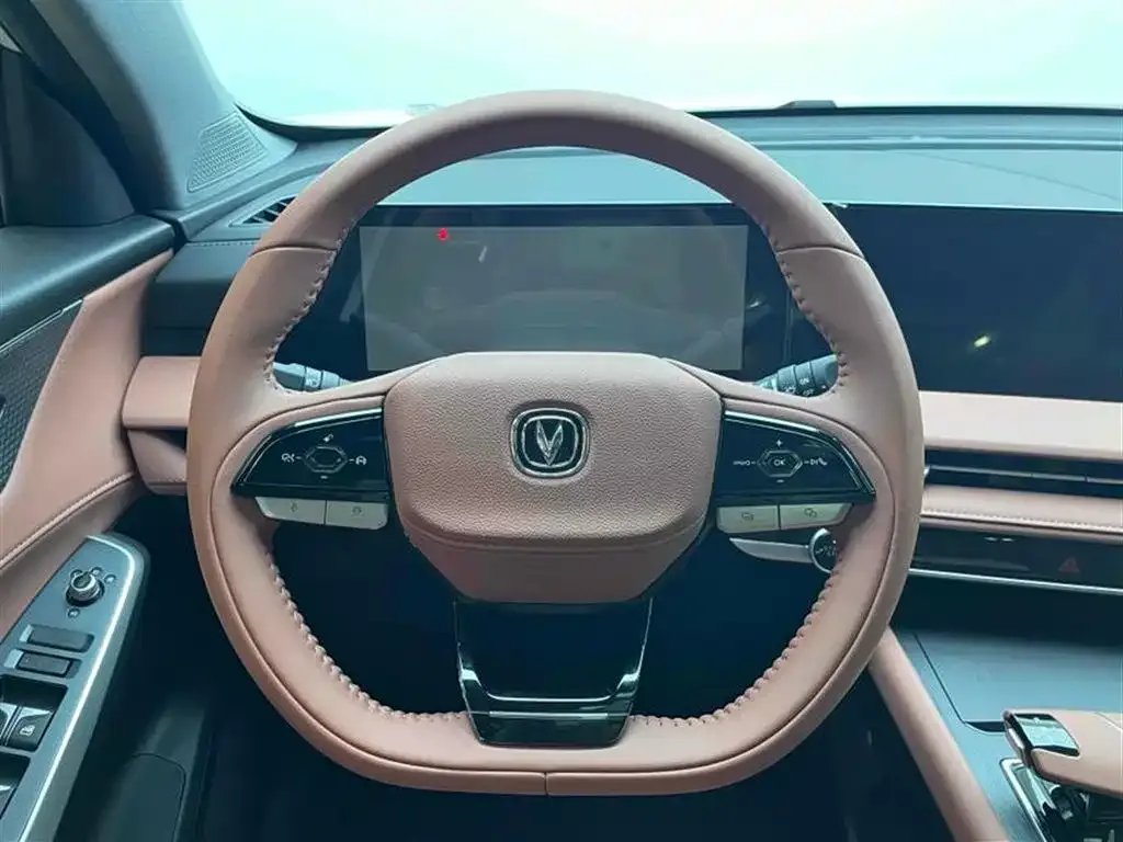 Changan CS75 PLUS — фото 4