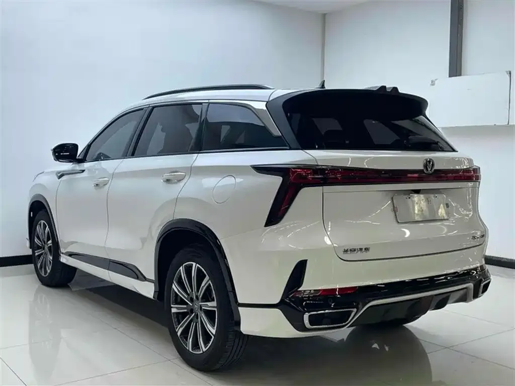 Changan CS75 PLUS — фото 8