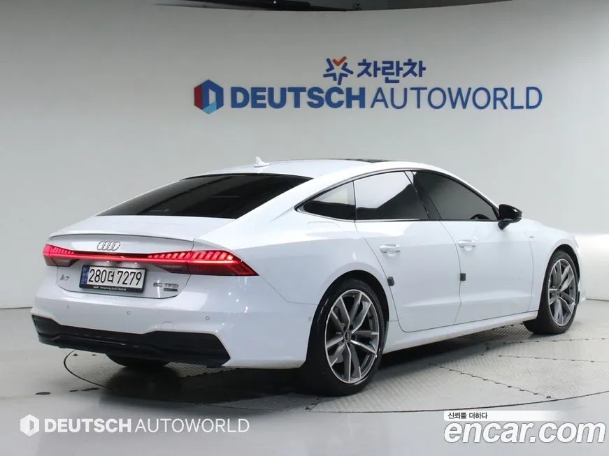 Audi A7 — фото 2