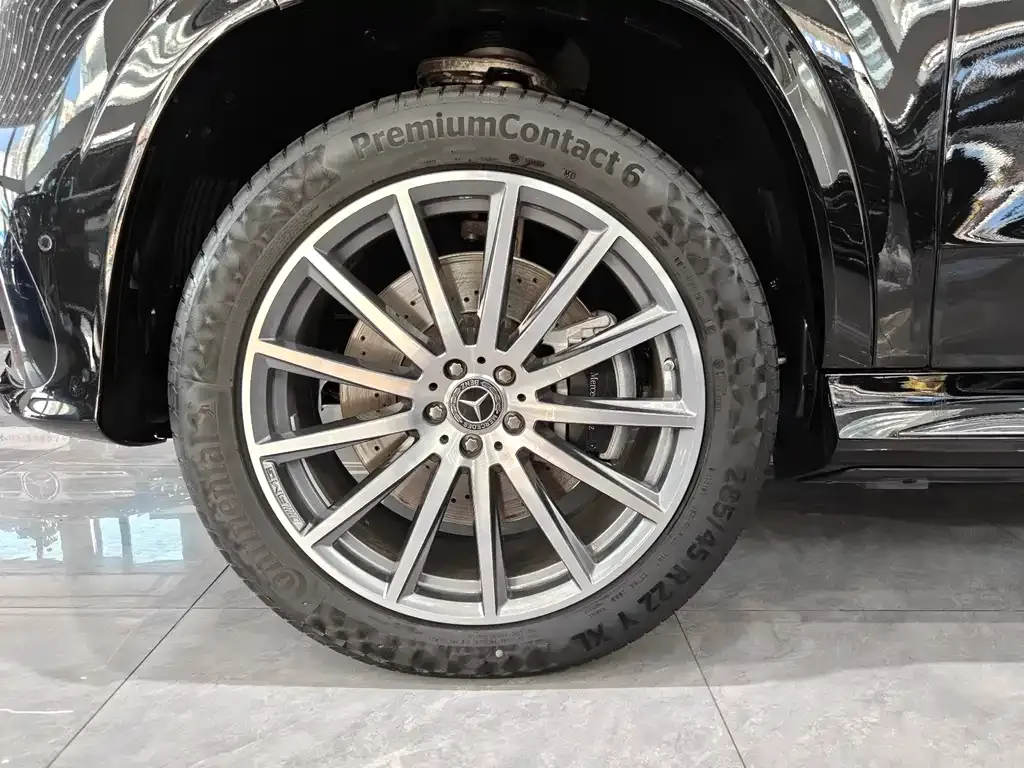 Mercedes-Benz GLS — фото 6