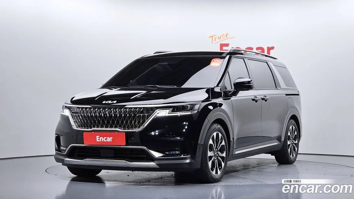 Kia Carnival — фото 1
