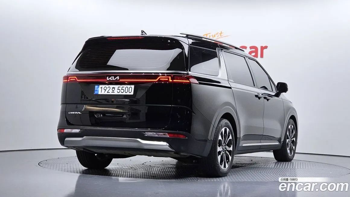 Kia Carnival — фото 2