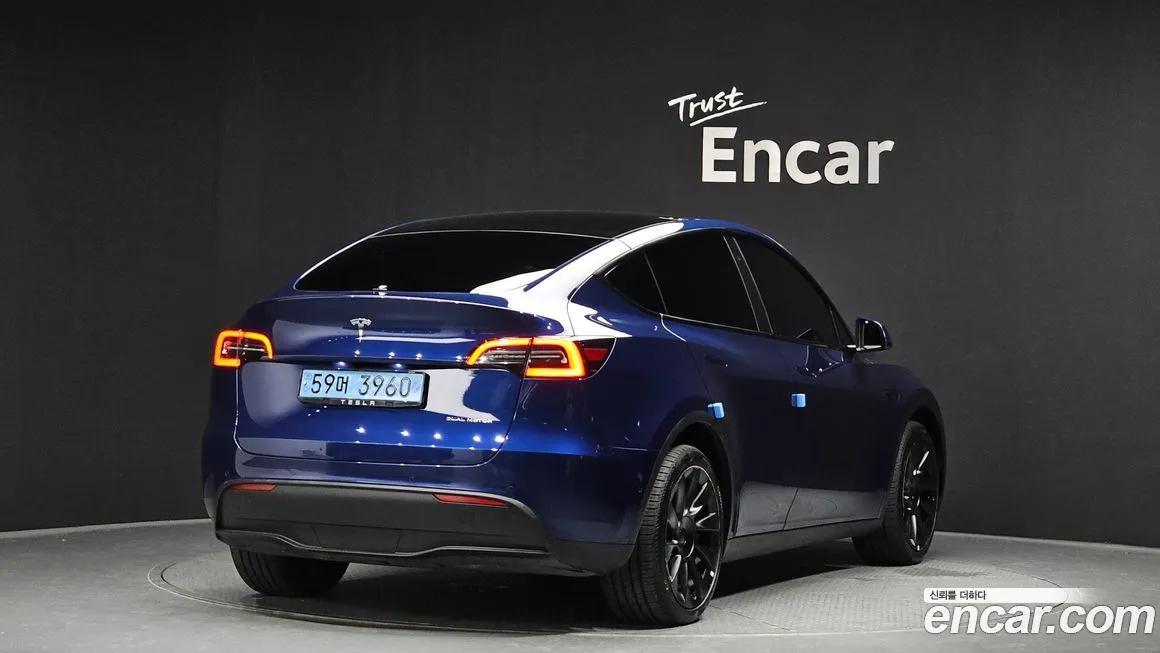 Tesla Model Y — фото 2