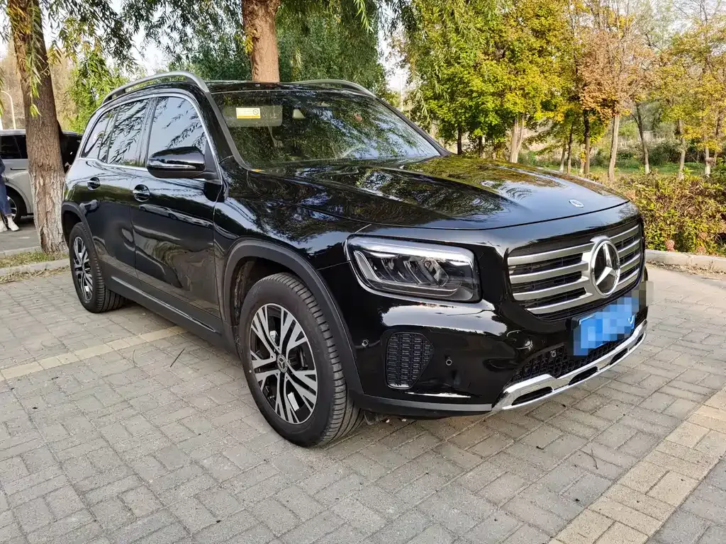 Mercedes-Benz GLB — фото 3