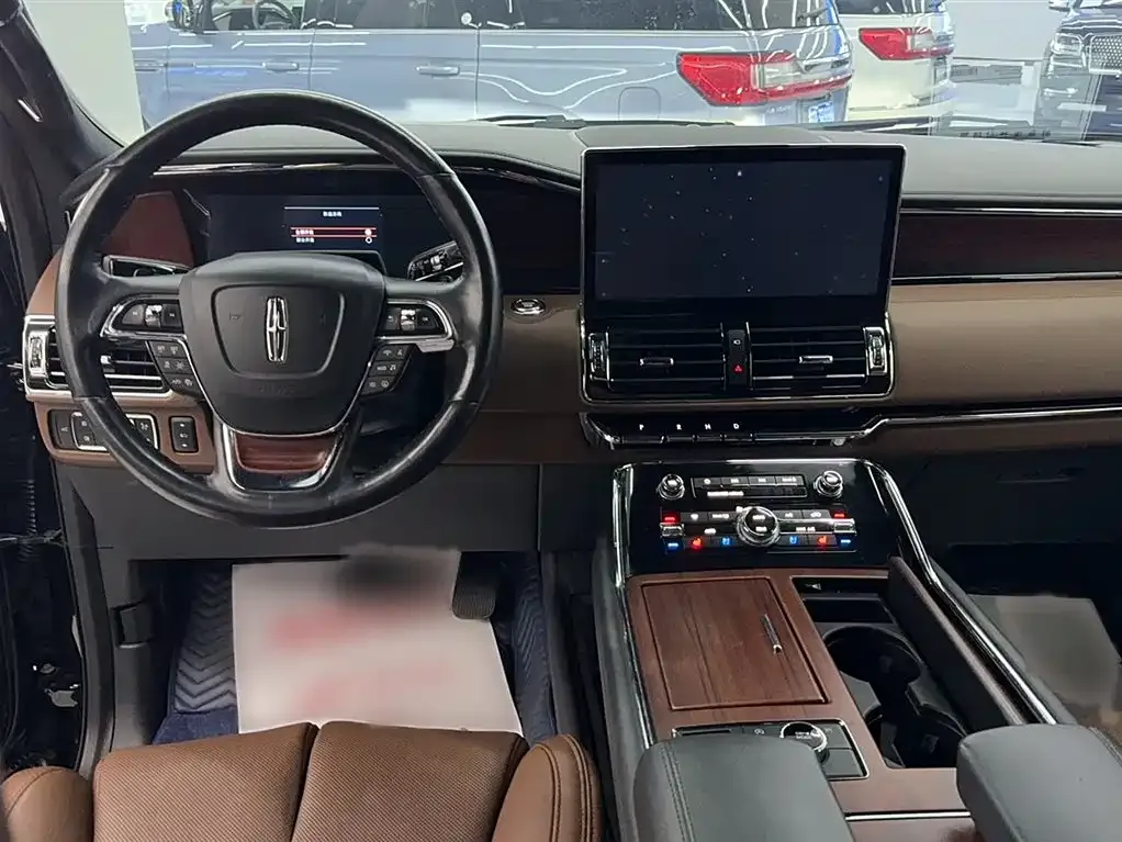 Lincoln Navigator — фото 10