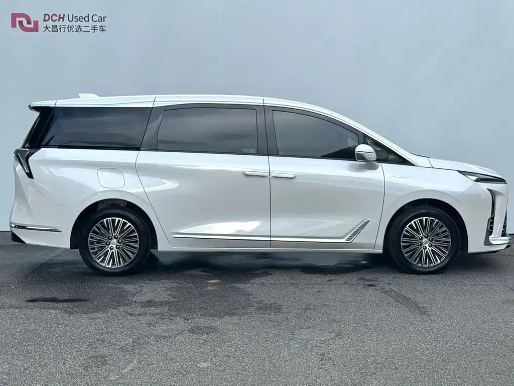 Buick GL8 Hybrid — фото 3