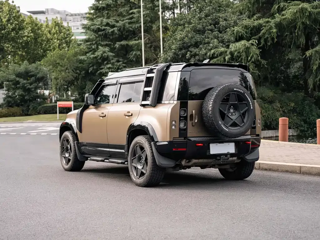 Land Rover Defender — фото 4