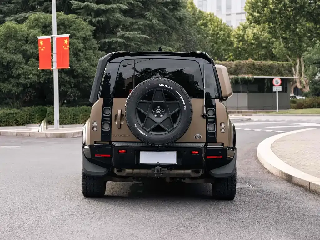 Land Rover Defender — фото 5