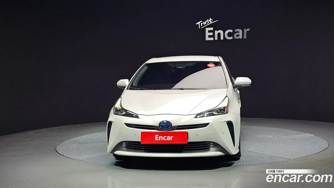 Toyota Prius — фото 3