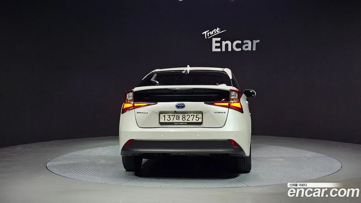 Toyota Prius — фото 4