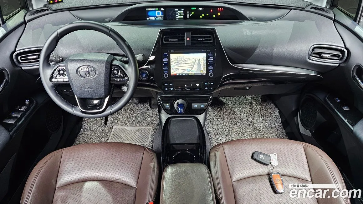 Toyota Prius — фото 7