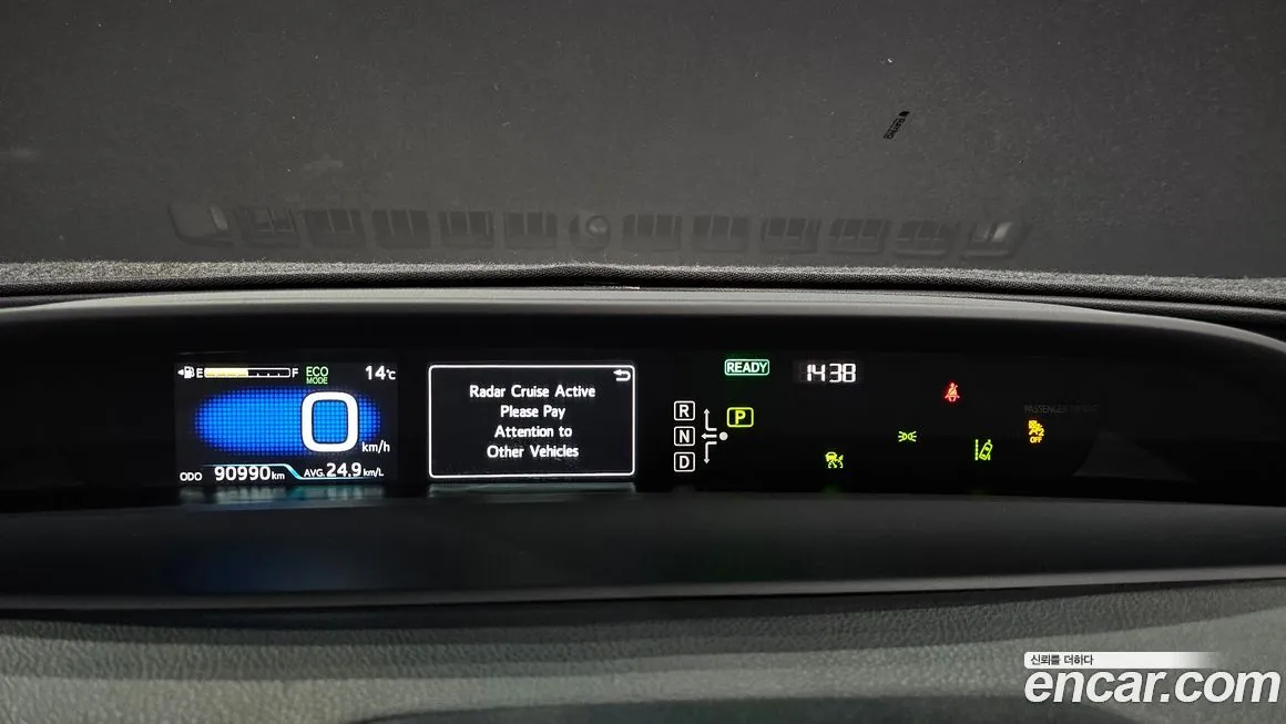 Toyota Prius — фото 8