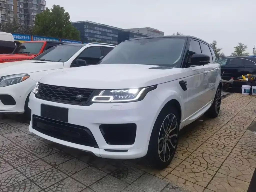 Land Rover Sport — фото 1