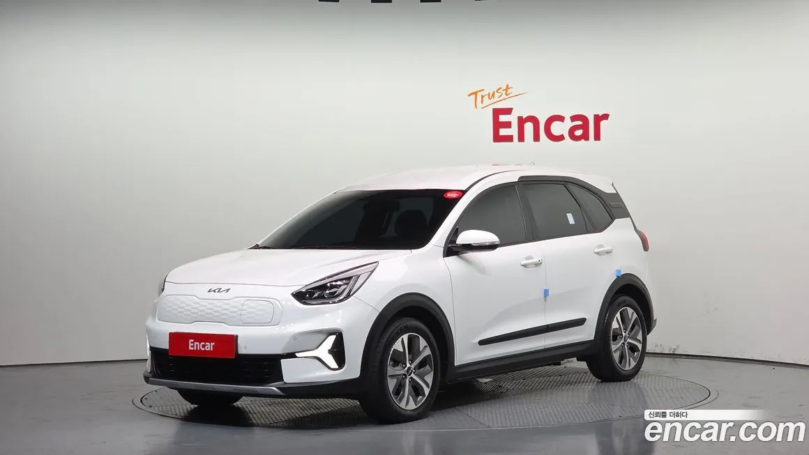 Kia Niro — фото 1