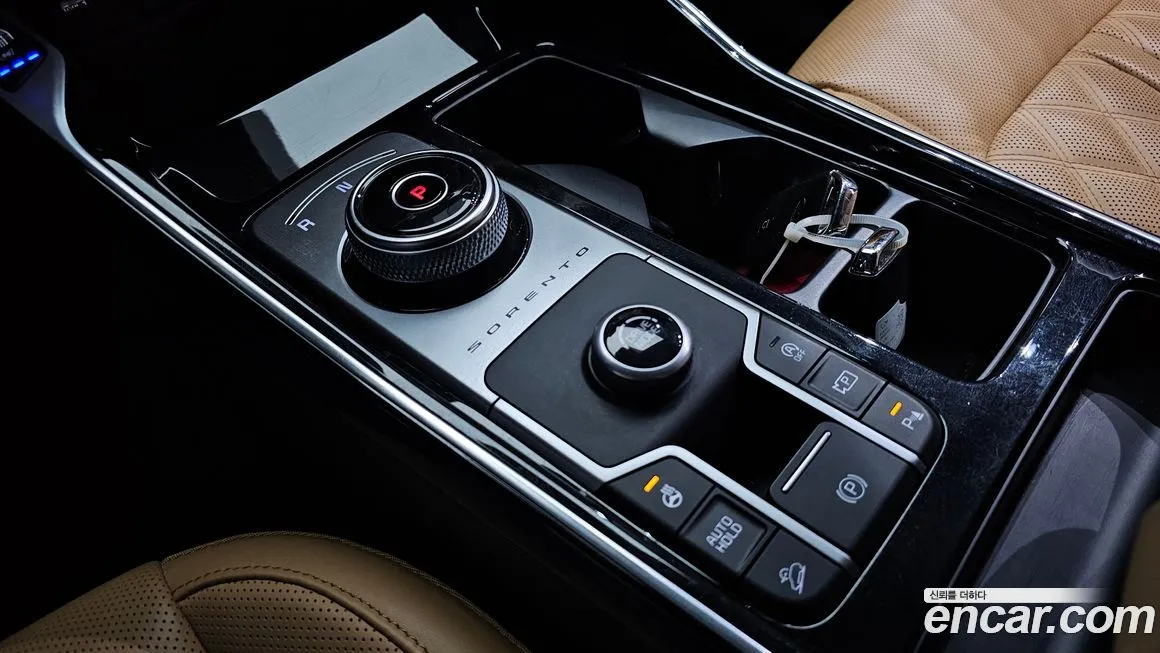 Kia Sorento — фото 9
