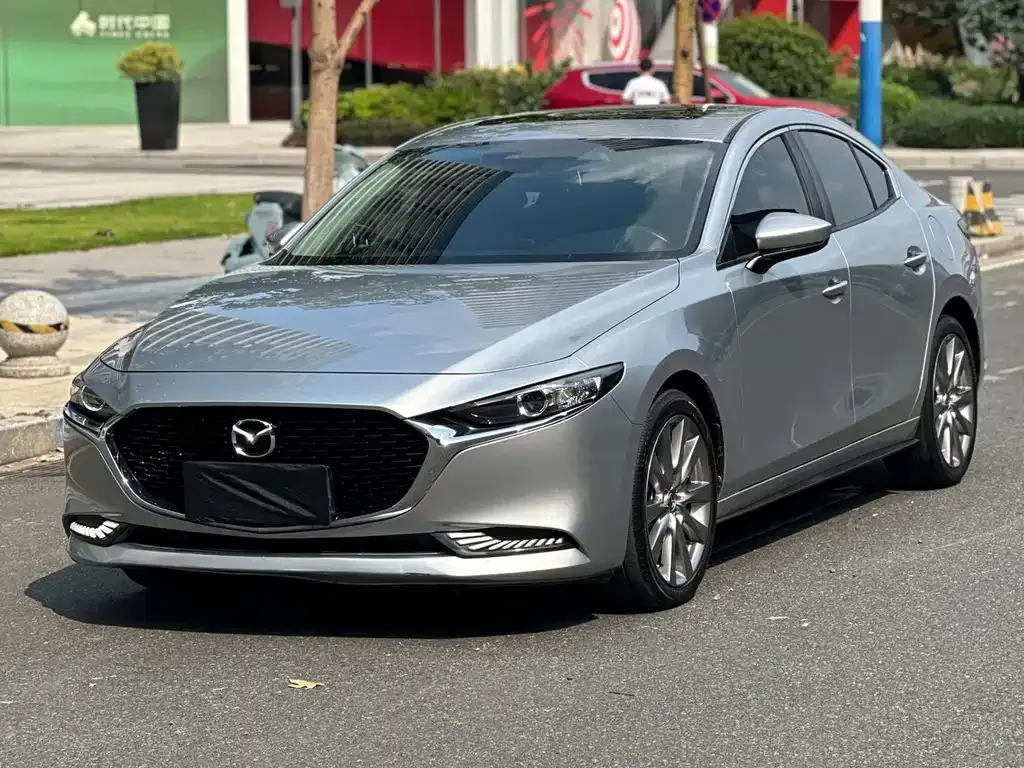 Mazda 3 Axela — фото 1