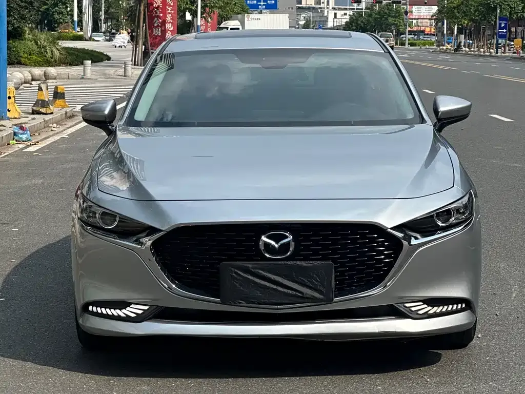 Mazda 3 Axela — фото 2