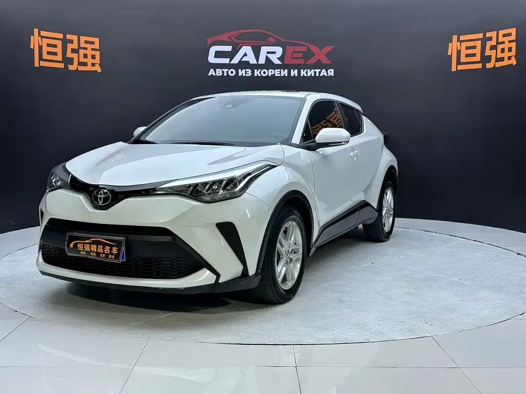 Toyota C-HR — фото 1