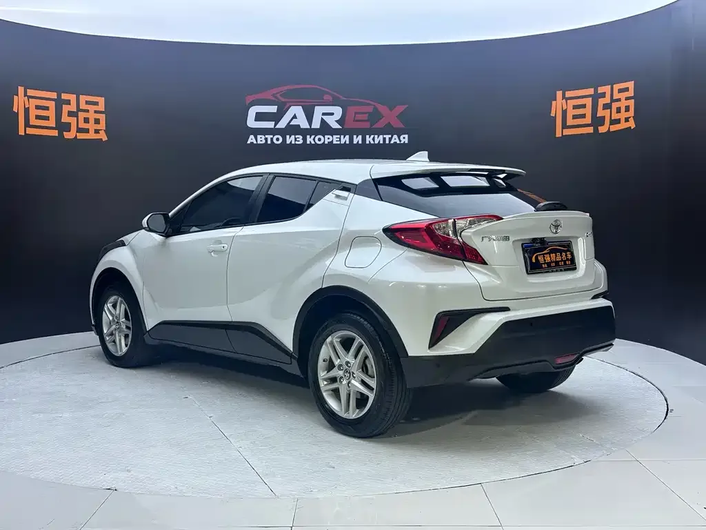 Toyota C-HR — фото 6