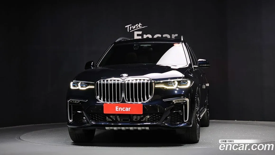 BMW X7 — фото 3