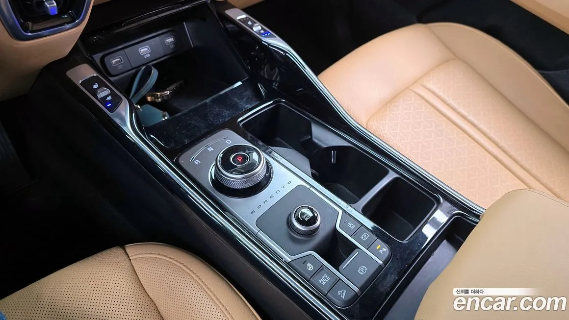 Kia Sorento — фото 9