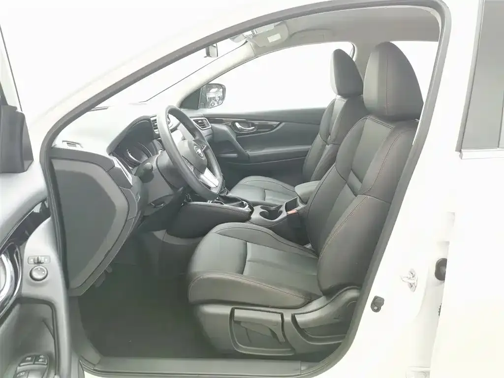Nissan Qashqai — фото 10
