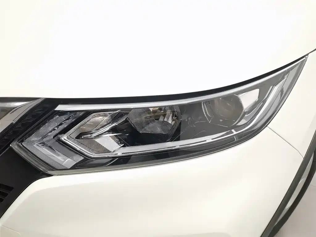 Nissan Qashqai — фото 7