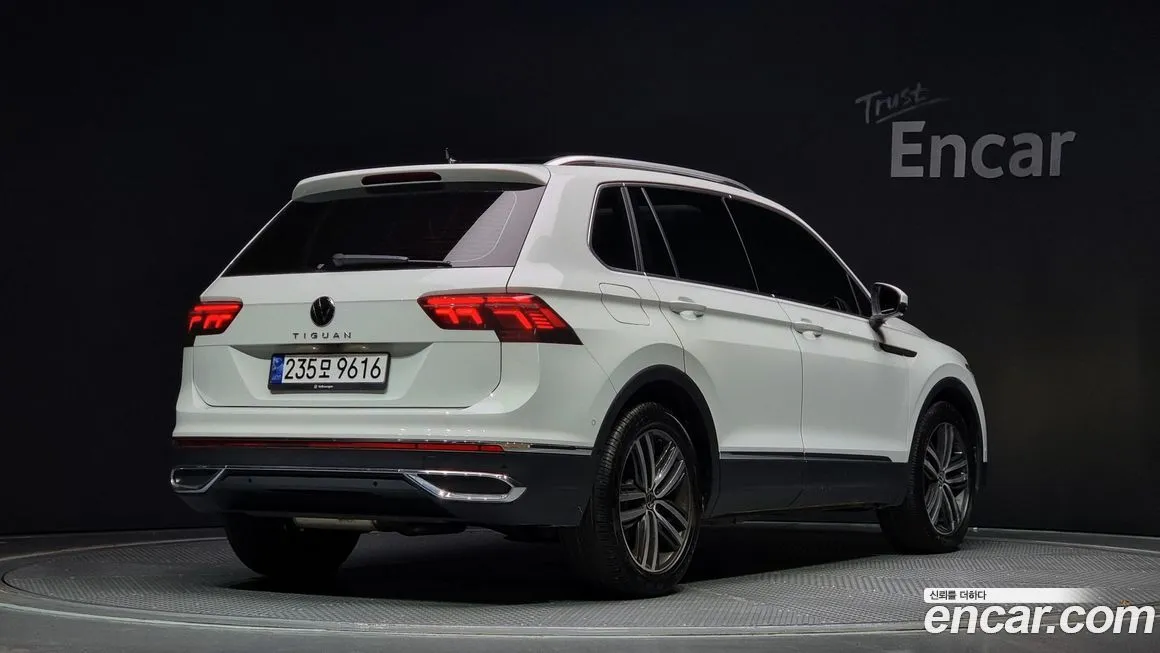 Volkswagen Tiguan — фото 2