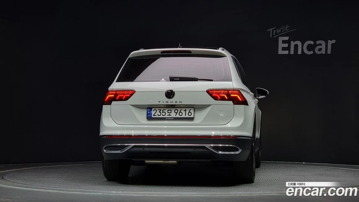 Volkswagen Tiguan — фото 4