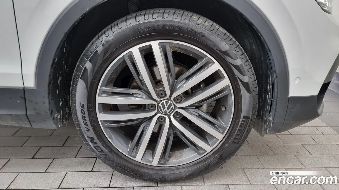 Volkswagen Tiguan — фото 5