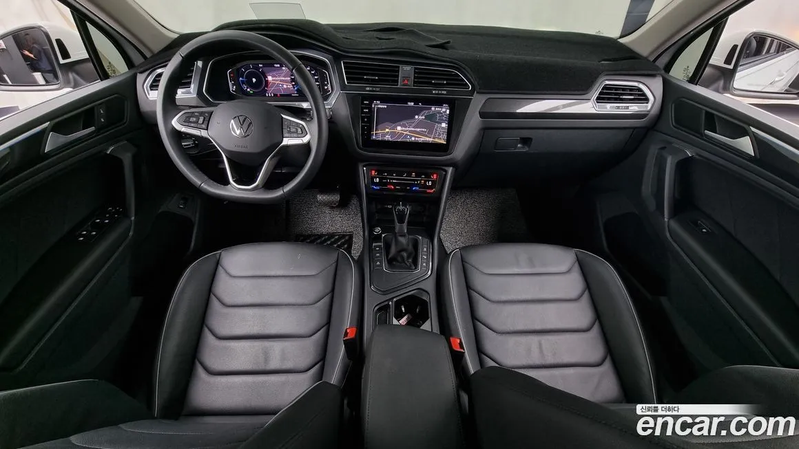 Volkswagen Tiguan — фото 7