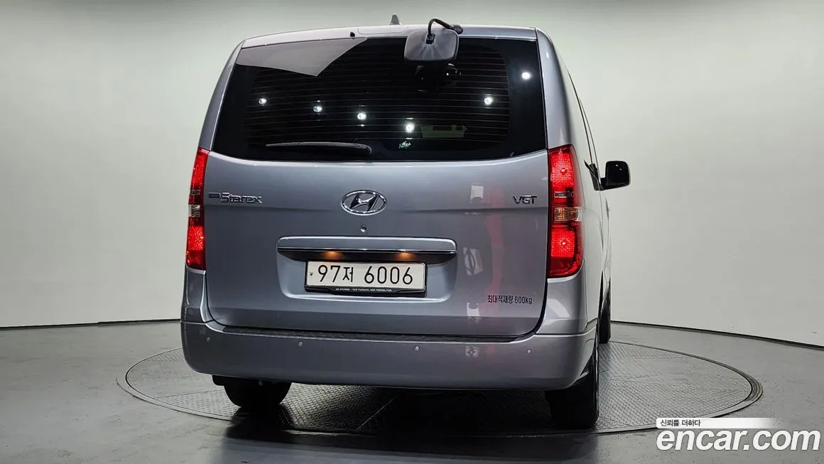 Hyundai Starex — фото 4