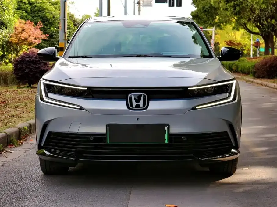 Honda e:NP2 — фото 2