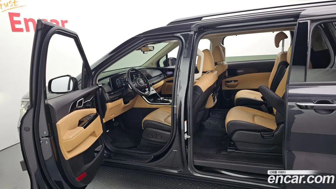 Kia Carnival — фото 10