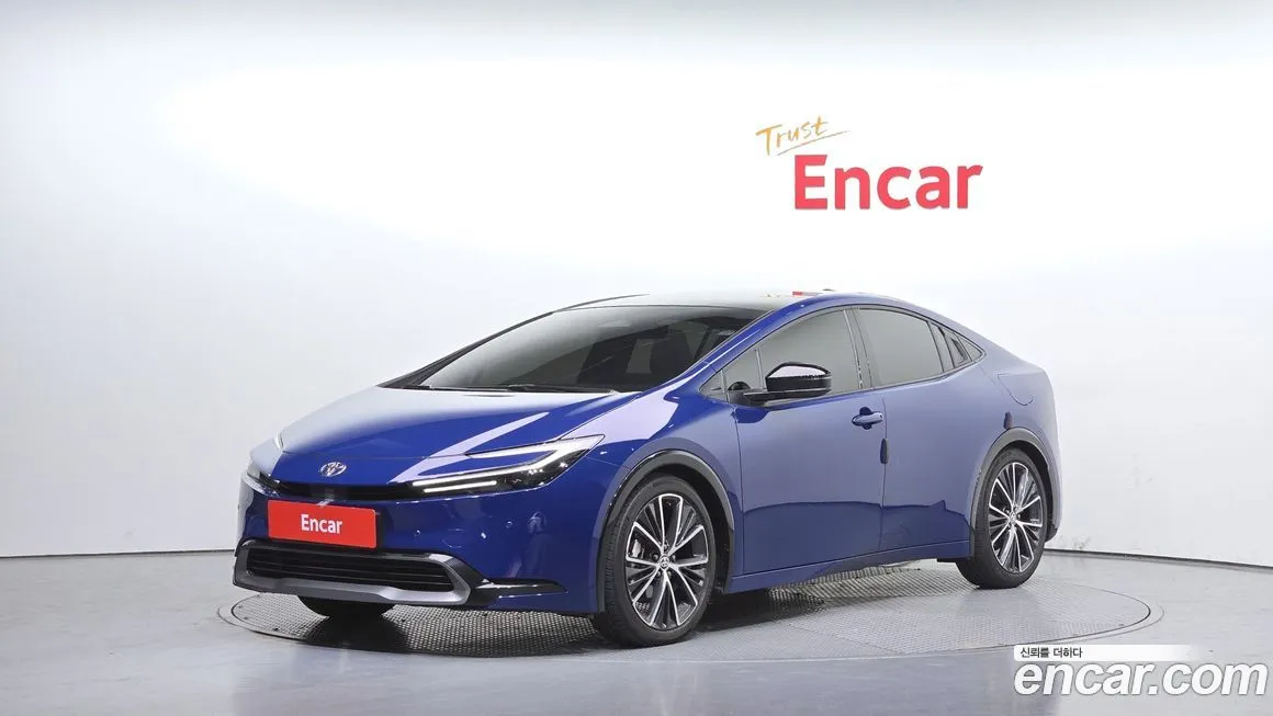 Toyota Prius — фото 1