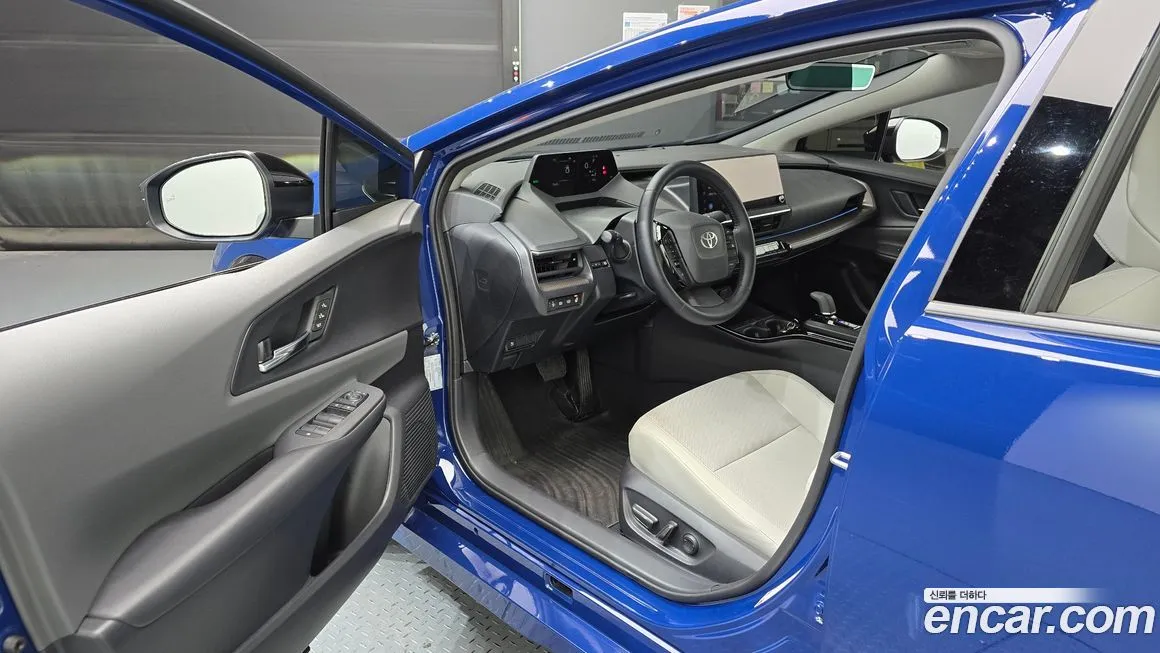 Toyota Prius — фото 10
