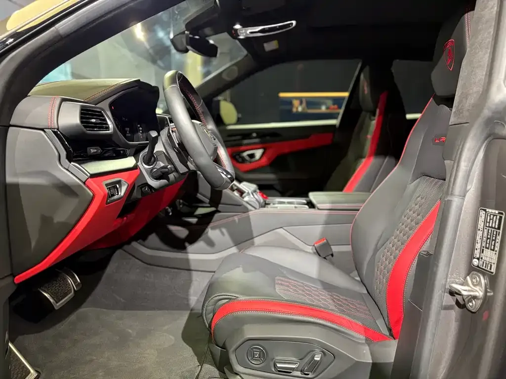 Lamborghini Urus — фото 10