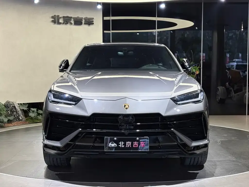 Lamborghini Urus — фото 2