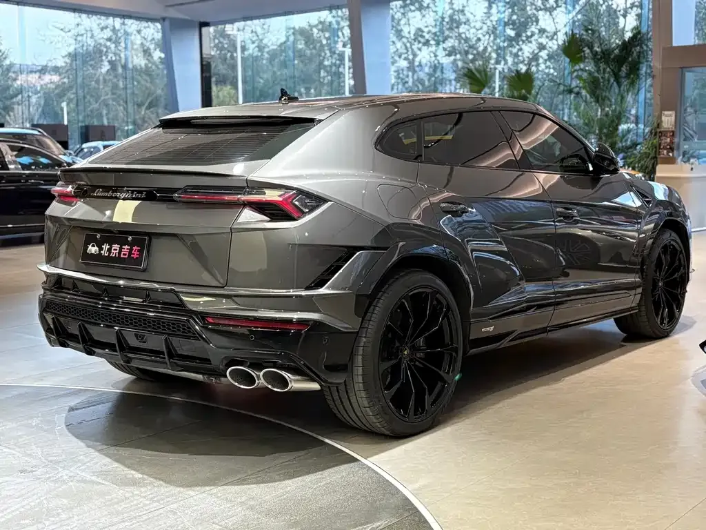 Lamborghini Urus — фото 5
