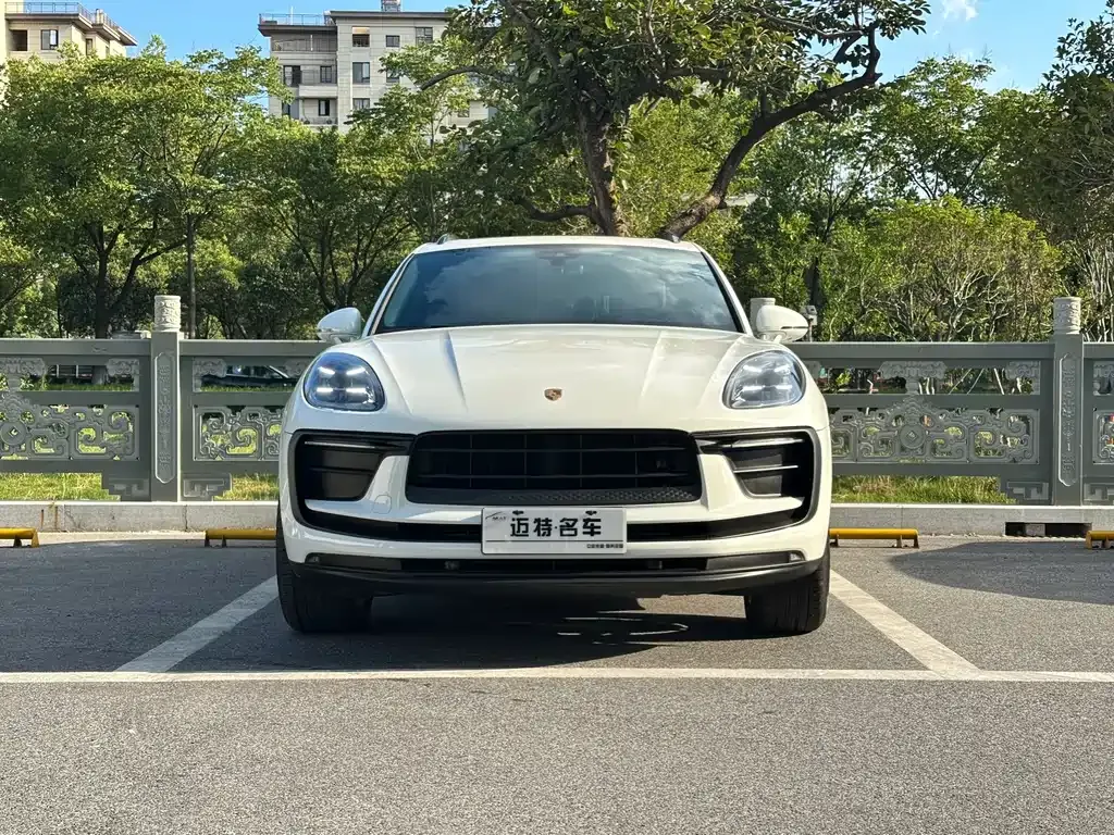 Porsche Macan — фото 1