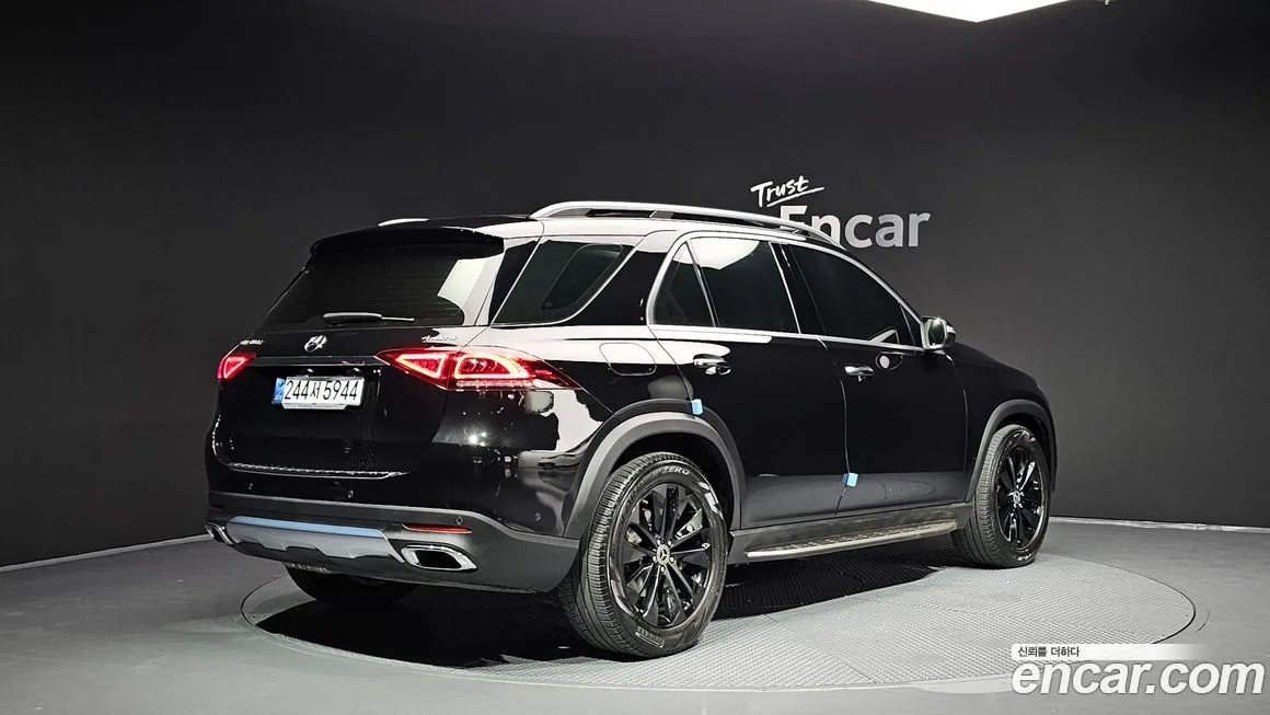 Mercedes-Benz GLE-Class — фото 2