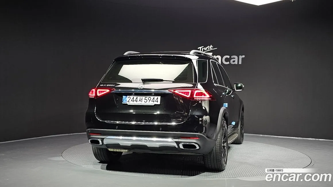 Mercedes-Benz GLE-Class — фото 4